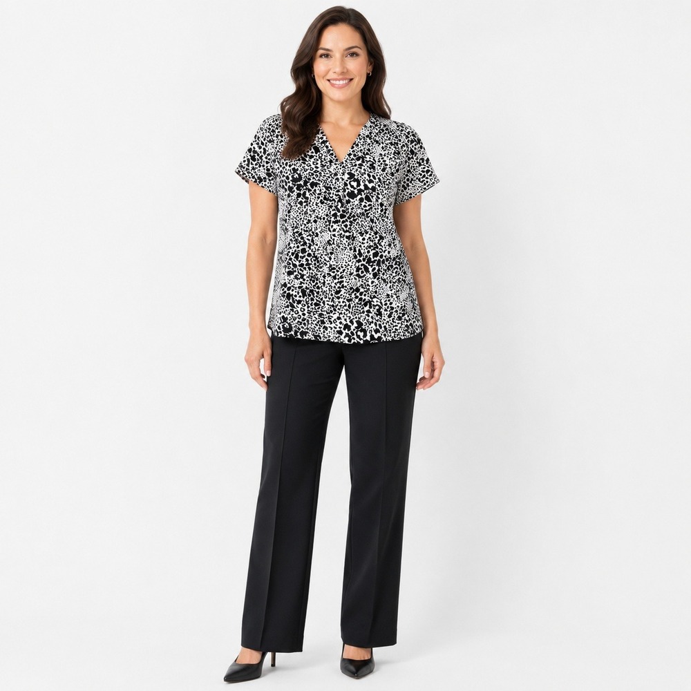 Hilary Radley Blouse Womens M Navy Blue White Animal Print V-Neck Short Sleeve